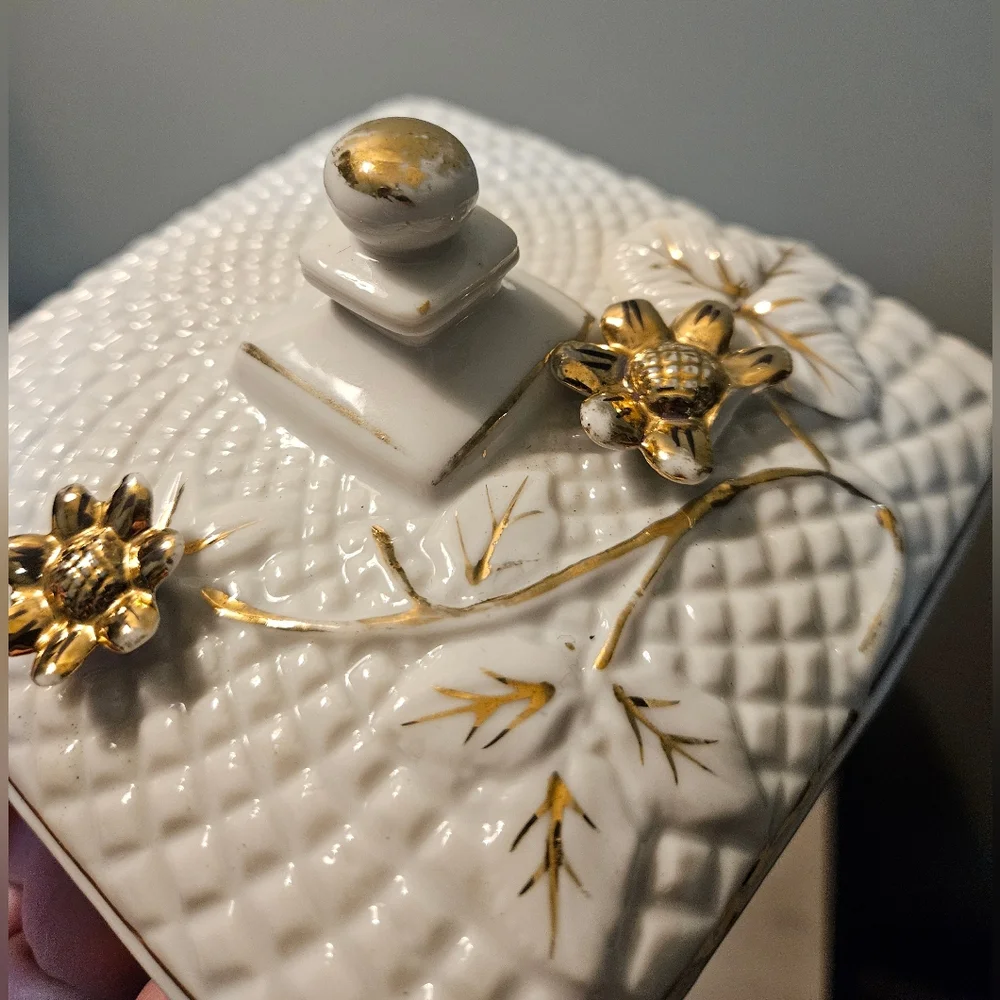 Tilso, Japan Handpainted Dresser Dish With Lid White Gold Vintage Trinket Box
